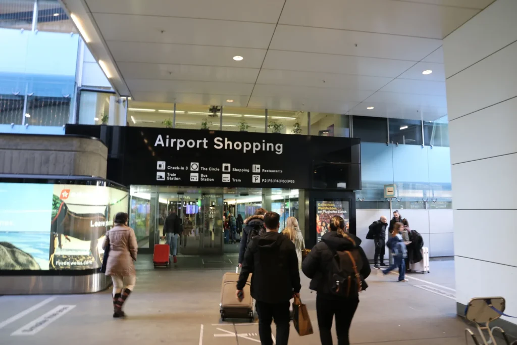Wie früh sollte man am Flughafen Zürich sein - SWIVON Chauffeur